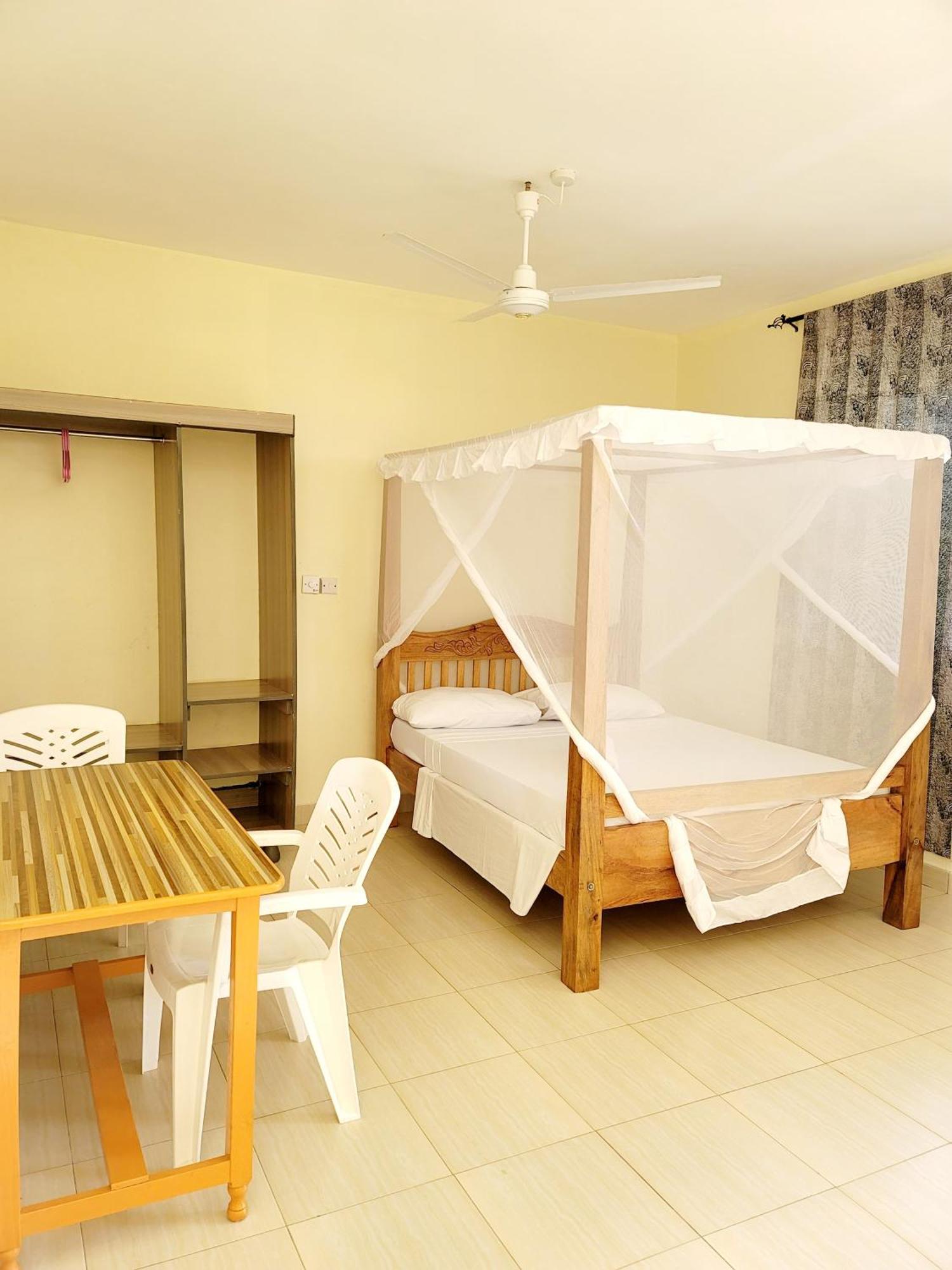 Casuarina Lounge Hotel Malindi Ngoại thất bức ảnh