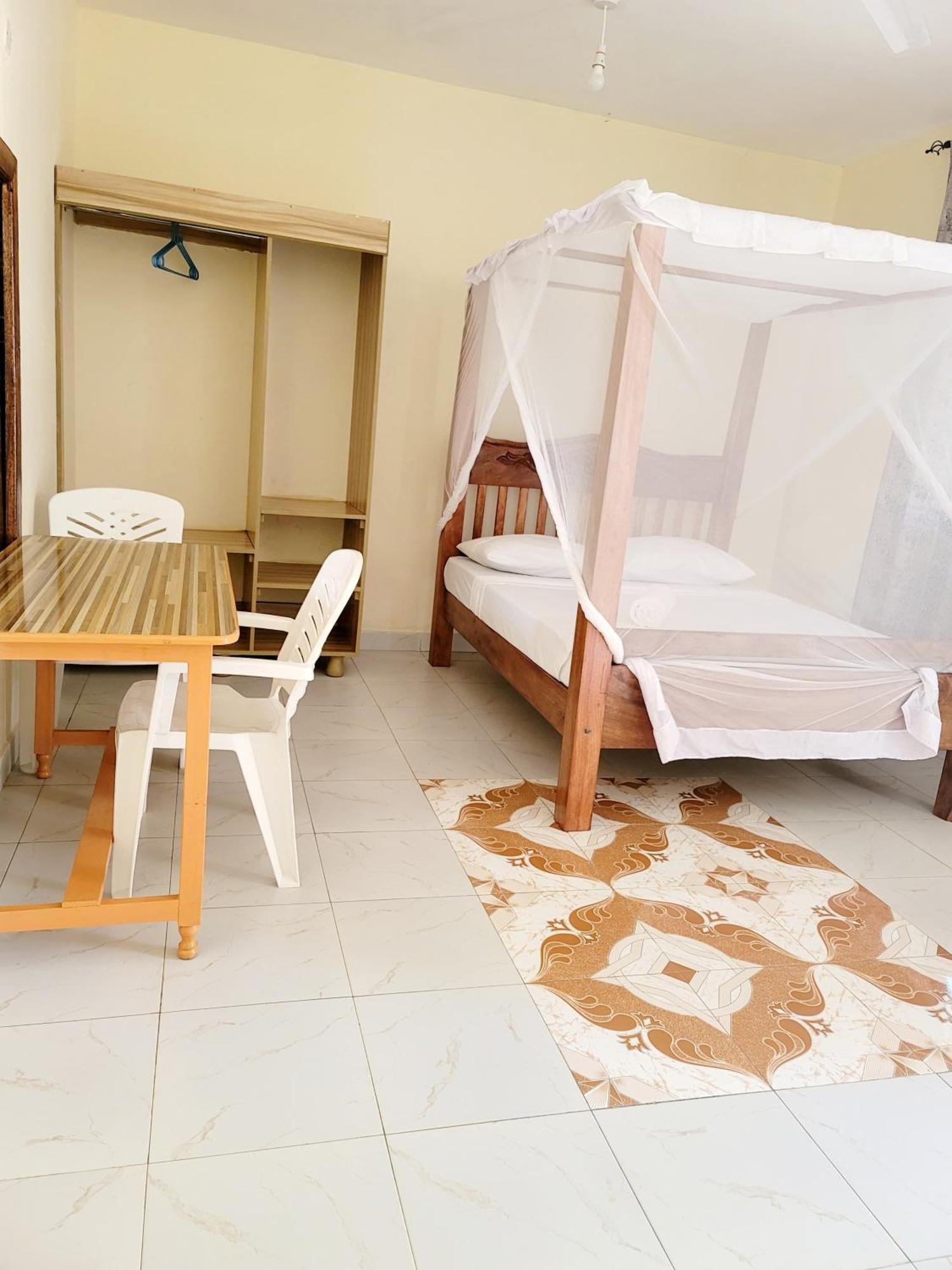 Casuarina Lounge Hotel Malindi Ngoại thất bức ảnh
